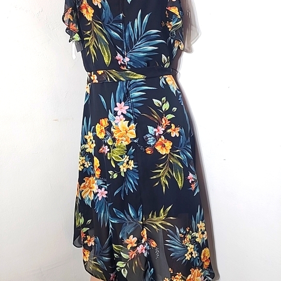 🆕️By & By Juniors Floral Tropical Hi Low Print Flutter Sleeve Dress 11 - Picture 10 of 15